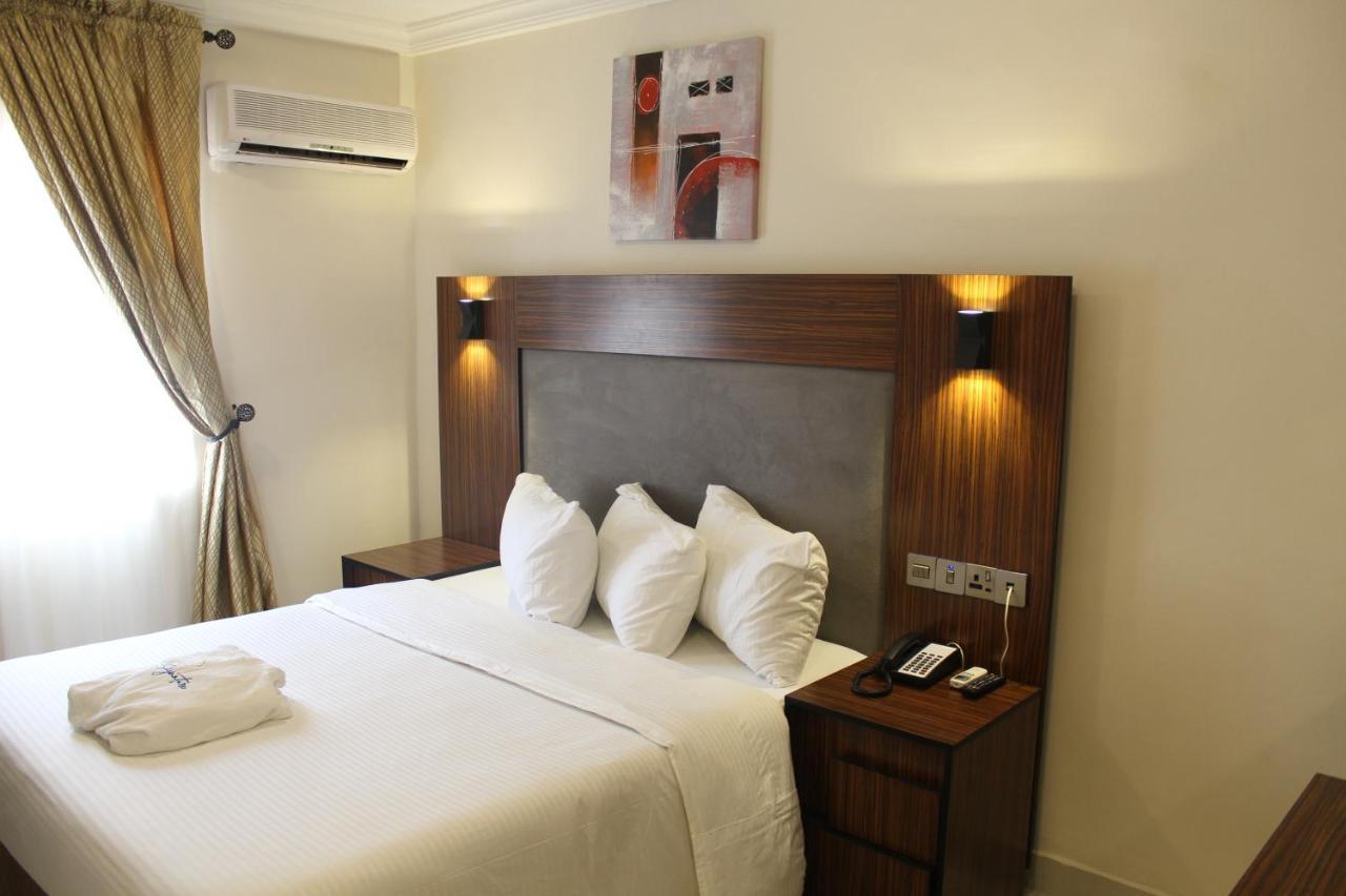 Class Suites Ikeja Kültér fotó