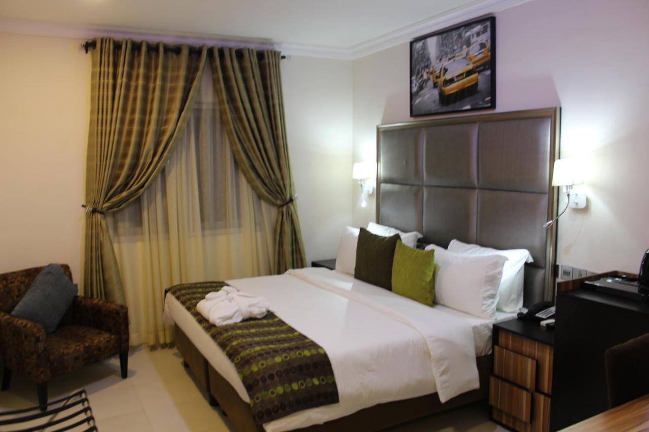Class Suites Ikeja Kültér fotó