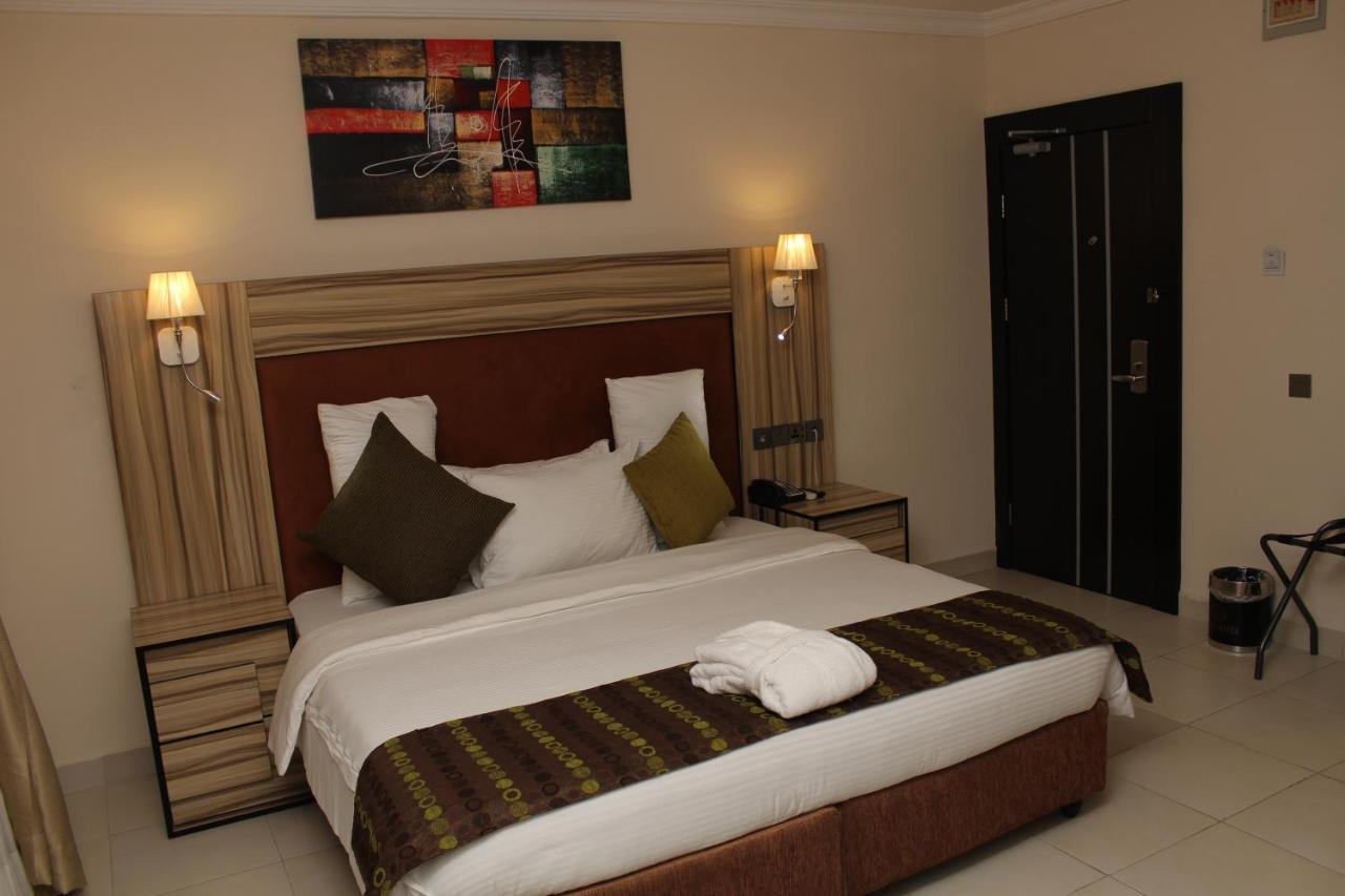 Class Suites Ikeja Kültér fotó