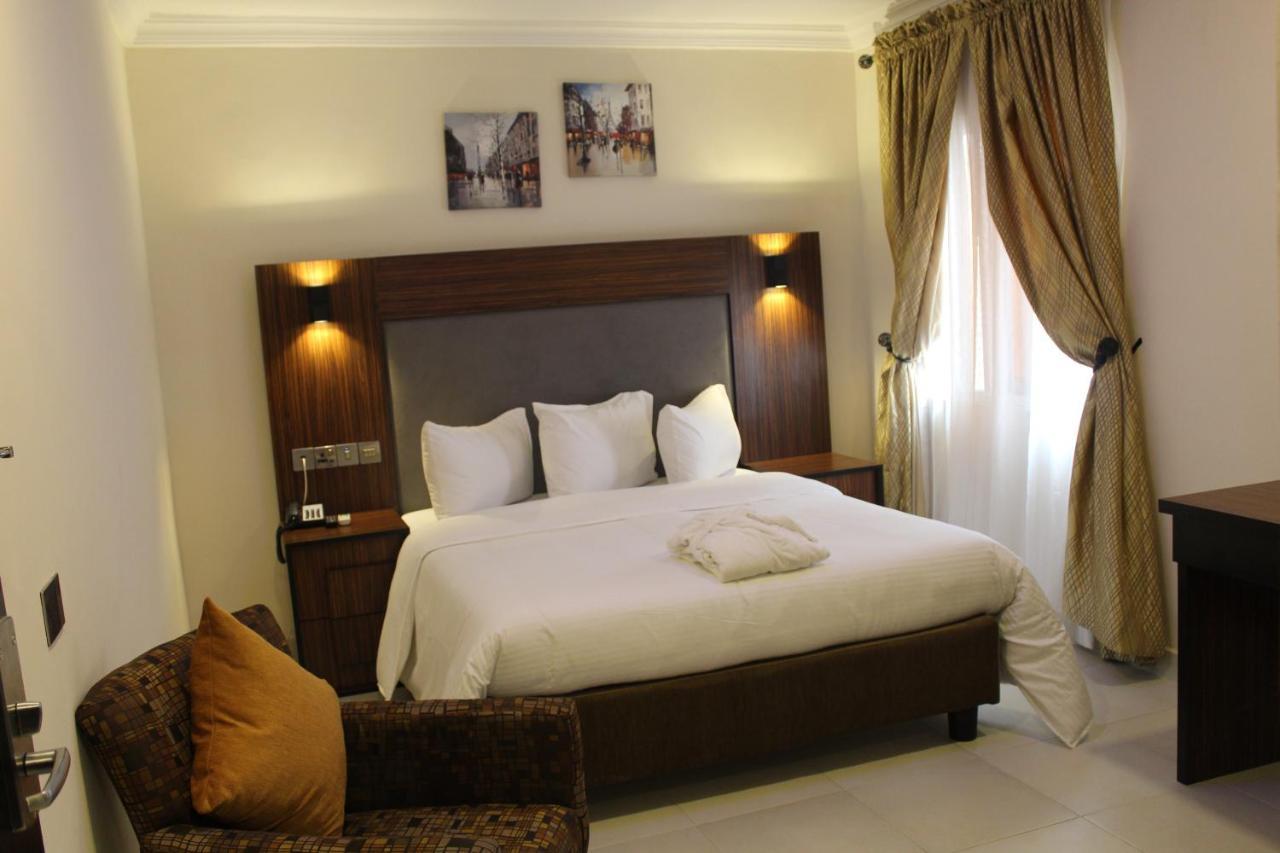 Class Suites Ikeja Kültér fotó