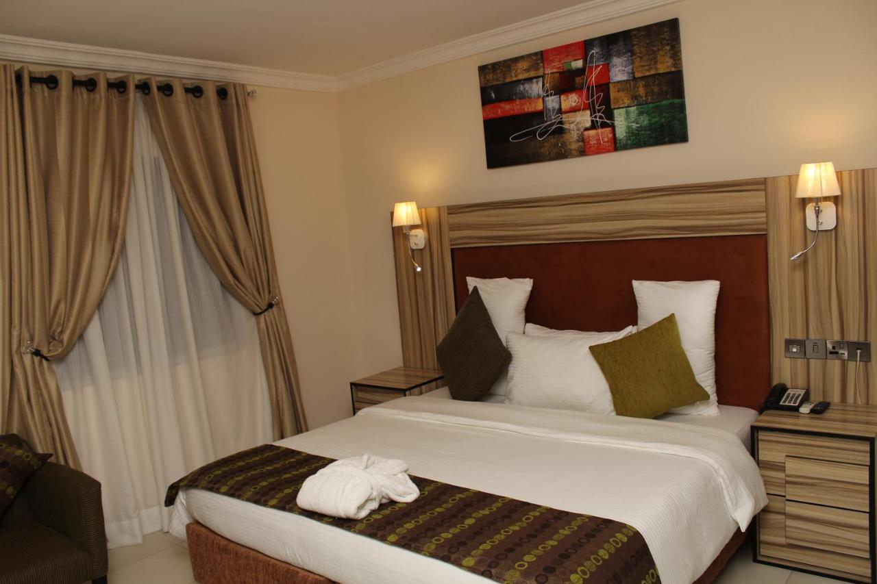 Class Suites Ikeja Kültér fotó