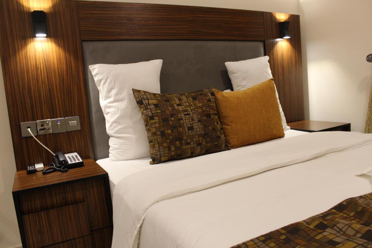 Class Suites Ikeja Kültér fotó